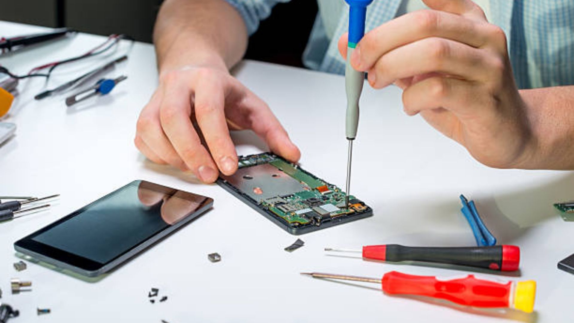 Phone motherboard repair